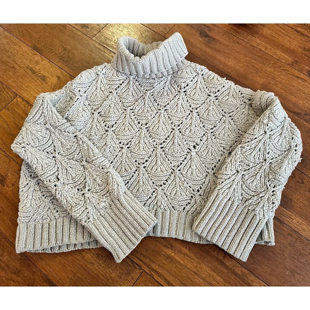 POL CLOTHING Cropped Eyelet Cutout Sweater Grey Turtleneck SMT420A Size Medium